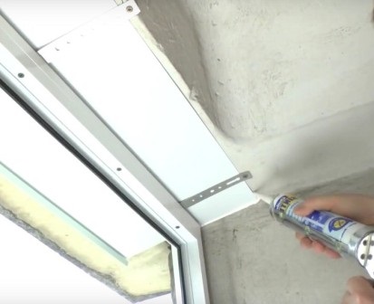 Cum se instalează un geam din aluminiu culisant