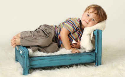 Cum de a alege un pat pentru un copil de 2 ani