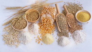 Súlycsökkenésű, a zsírt égető porridge-k hasznosak, amelyeket a gabona fogyasztható és fogyasztható