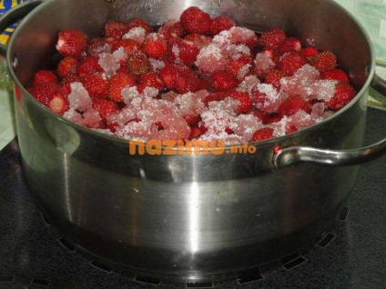 Gem de căpșuni de cinci minute - rețetă de gătit pentru iarnă cu o fotografie