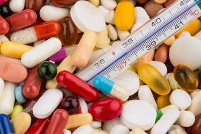 Când antibioticele sunt administrate unui copil la o temperatură de 39 ° C timp de 5 zile, antibioticele nu fac acest lucru