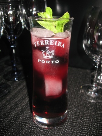 Cocktail-uri cu vin port, vinuri