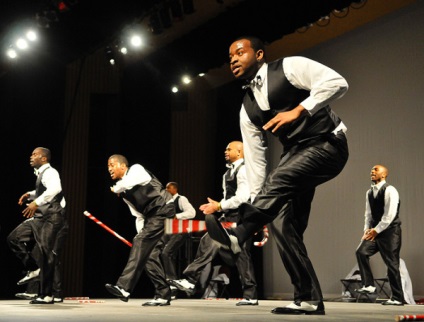 Cele mai bune dansuri sunt dansurile sociale ale societăților africane americane și ale societăților secrete