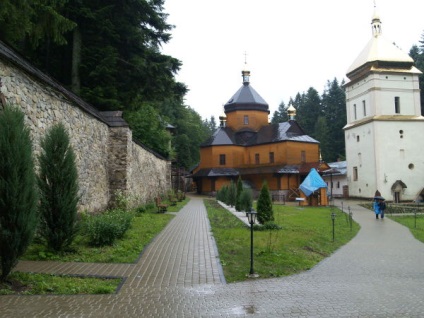 Manastirea Manava si Manastirea Manyavsky