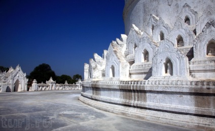 Myanmar, Minghong pagoda sinbume-paya - pagoda albă pentru o memorie luminată