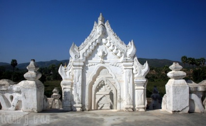 Myanmar, Minghong pagoda sinbume-paya - pagoda albă pentru o memorie luminată