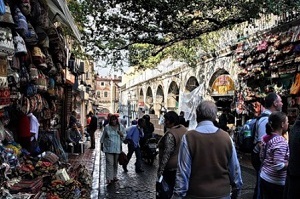 Hoteluri din Istanbul Laleli oferă informații istorice și descrierea centrului comercial al capitalei cu fotografii