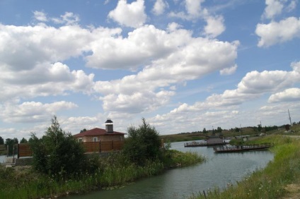 Lacul turcoaz (recreere și pescuit)