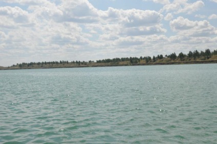 Lacul turcoaz (recreere și pescuit)