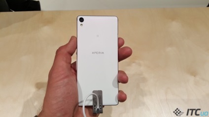 Uită-te mai întâi la performanța sony xperia x, x și xa