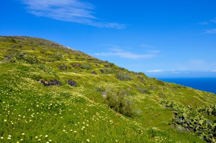 Traseu pietonal de la brad în iulie - aici vă îndrăgiți de Santorini - 12 iulie 2015 - enciclopedie