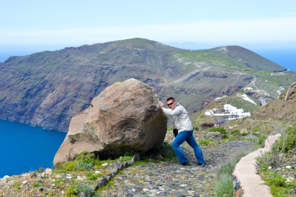Gyalogos útvonal a fenyőből júliusban - ez az, ahol szerelmes vagy Santorinibe - 2015. július 12. - enciklopédia