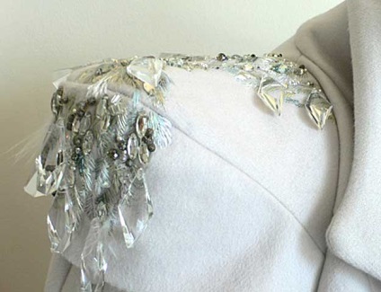 Rochie cu pietre - fotografie de decor de haine cu decor cu pietre