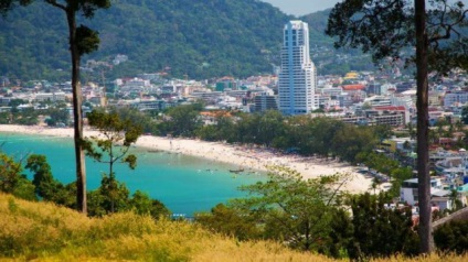 Plaja de plajă patong din Phuket - o zonă în care viața nu se oprește chiar noaptea