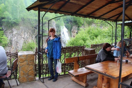 Kirándulás a hegyi gyűrű vízeséseihez, a Kislovodsk park