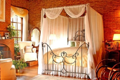 Atmosfera romantică a dormitorului, designul interior, decorul prin propriile mâini