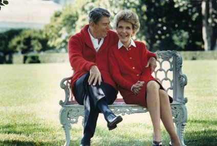 Ronald Reagan - életrajz, az Egyesült Államok 40. elnökének személyes életéről, kül- és belpolitikáról, fotó