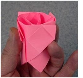 Rose origami az összeszerelési sémákban és a fotó mester osztályban