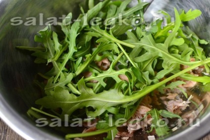 Salata cu arugula si ton - reteta cu fotografie