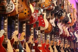 Rock School Cum sa alegi o chitara electrica pentru incepatori - Scoala Rock
