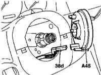 Demontarea și montarea unui volan și a unui tambur de contact spiralat al unei coloane de direcție mercedes ml