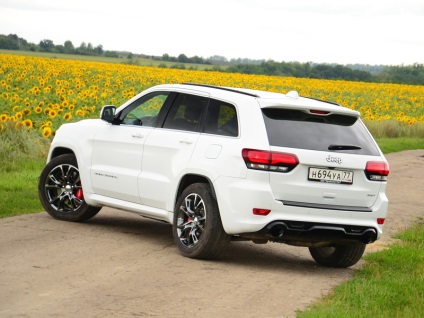 Teszt hajtás jeep grand cherokee srt