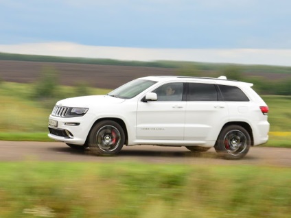 Teszt hajtás jeep grand cherokee srt