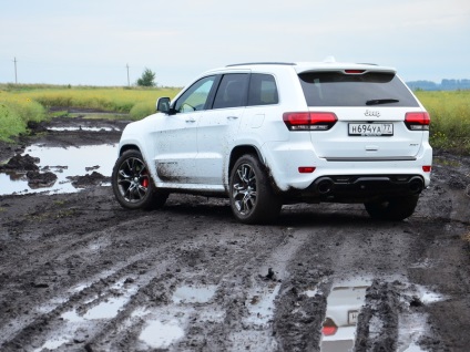 Teszt hajtás jeep grand cherokee srt