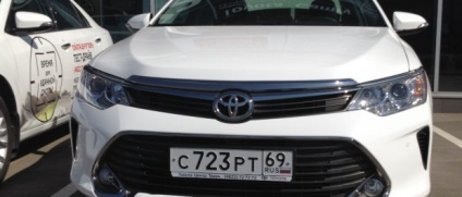 Încercați unitatea toyota camry 2015 (2