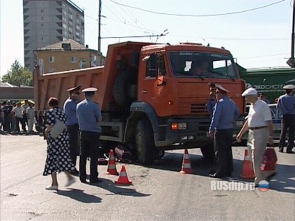 În Ekaterinburg, kamazul a zdrobit un cărucior pentru copii