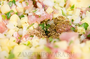 Khanum cu pui și cartofi, simple rețete culinare cu fotografii