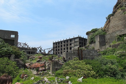 Hasima - o insulă abandonată într-un ocean liniștit (58 de fotografii), axa lumii