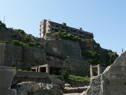 Hasima - o insulă abandonată într-un ocean liniștit (58 de fotografii), axa lumii