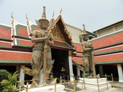 Templom a smaragd buddha, bangkok, thaiföld leírása, fotó, hol van a térképen, hogyan kell