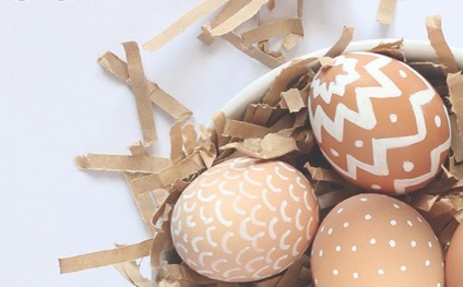 15 Opțiuni pentru transformarea ouălor obișnuite într-o decorare de Paști uimitoare