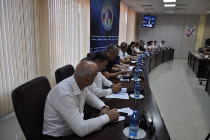 576 Candidații au ajuns la ședința de alegeri la Adunarea Legislativă a Kubanului