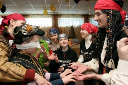 Sărbători pentru copii într-un script în stil pirat, jocuri, divertisment, zatusim!