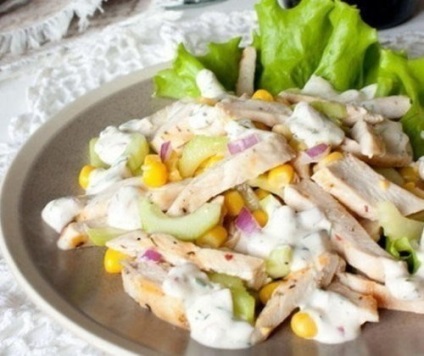 Salata de pui cu castravete si porumb (dietary salad with chicken and cucumber