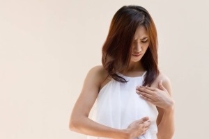 Tratamentul mastitei mamare cu fibroza chistica difuza, raspunsul medicilor, consultatie