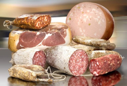 Gastronomie din Italia - carne și cârnați