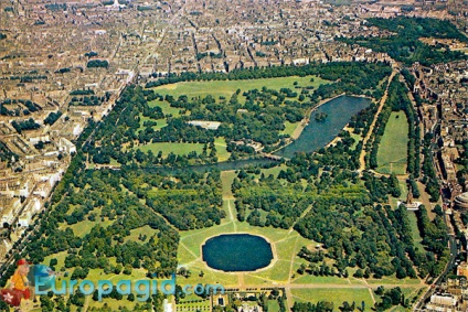 Londonban a Hyde Parkban, a parkban, hogyan juthat el oda