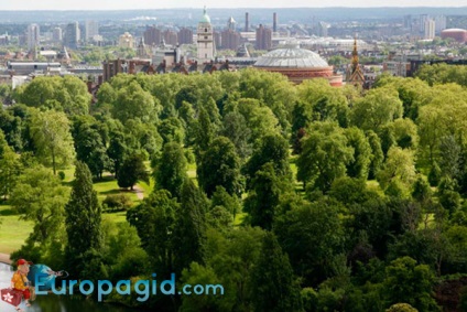 Londonban a Hyde Parkban, a parkban, hogyan juthat el oda