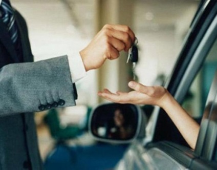 Hogyan vásároljunk autót kézzel húzott dokumentumokkal és más fontos információkkal?