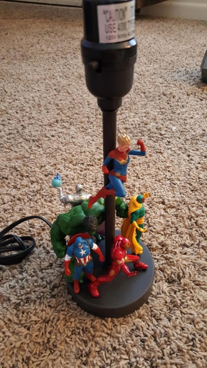 Cum sa faci o lampa epica cu ajutorul figurinelor pentru copii, umkra