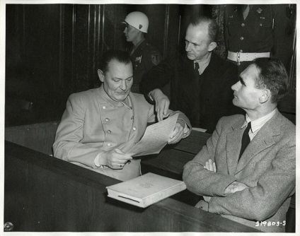 Cum sa incheiat viata liderilor celui de-al Treilea Reich (36 fotografii) - Trinitatea