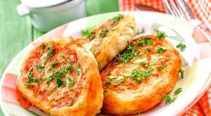 Cartofi cu brânză în cuptor
