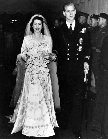II. Erzsébet királynő és Philip herceg ünnepel 68 évvel az esküvő napjától