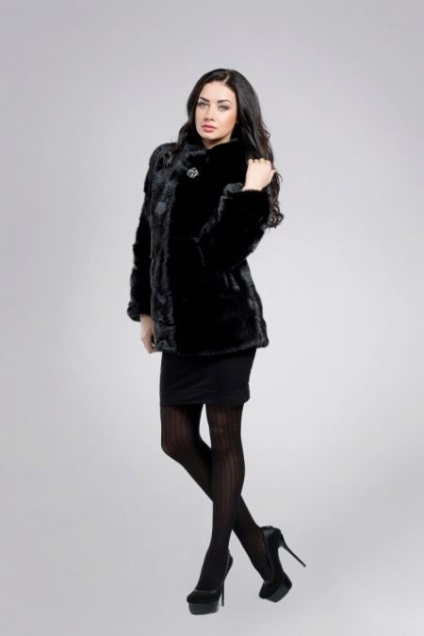 Rövid rövidnadrág bunda (80 kép), amit viseljen, világos, fekete, szürke, barna, övvel