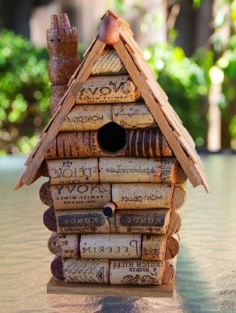 Gyönyörű birdhouse saját kezekkel - eredeti ötletek