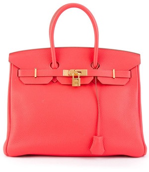 Xenia Sobchak vásárolt egy táskát egy lakás áráért - a nő napja